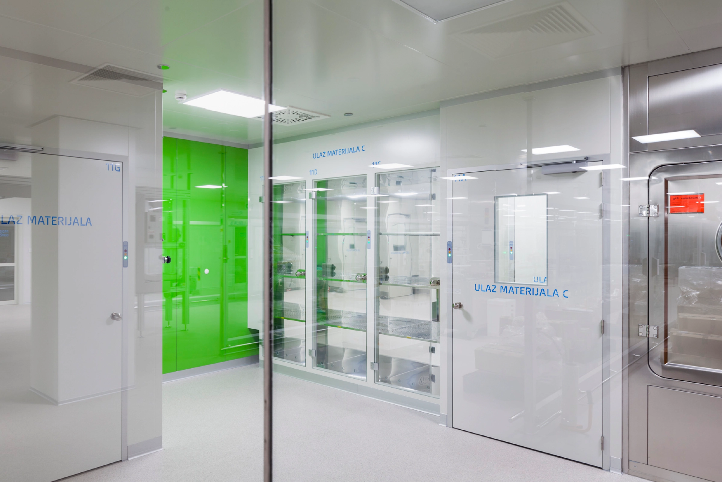 soce_plus_mrsa_jgl_signage-02