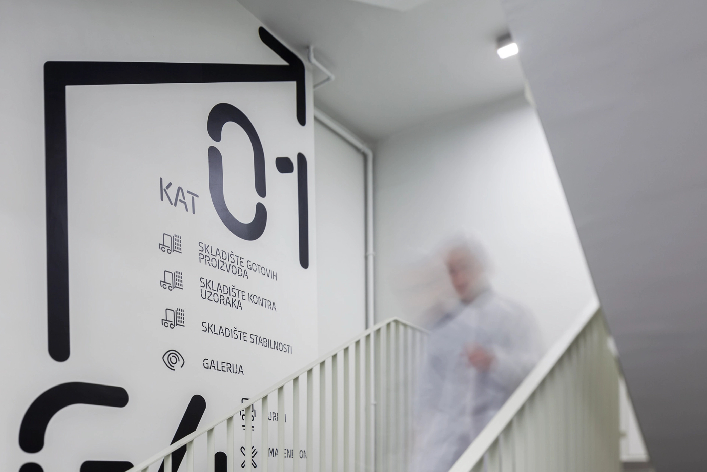 soce_plus_mrsa_jgl_signage-14