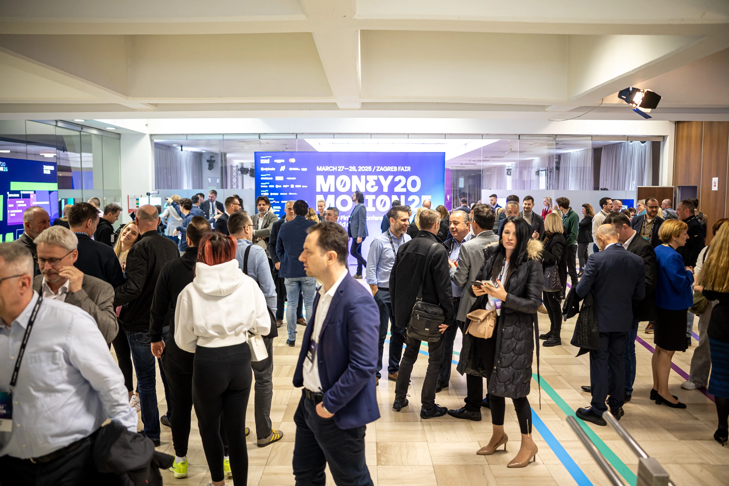 soce_plus_mrsa_moneymotion26_networking_03